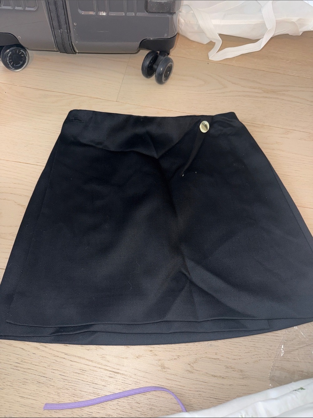 Alice Olivia black skirt